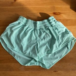 Lululemon Hottie Hot Shorts. Mint. Size 6.